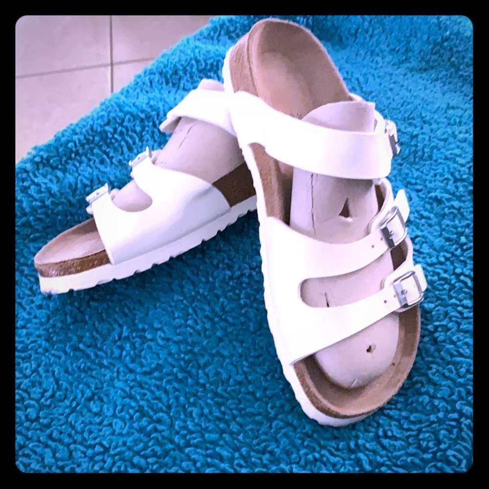 Women’s sandals